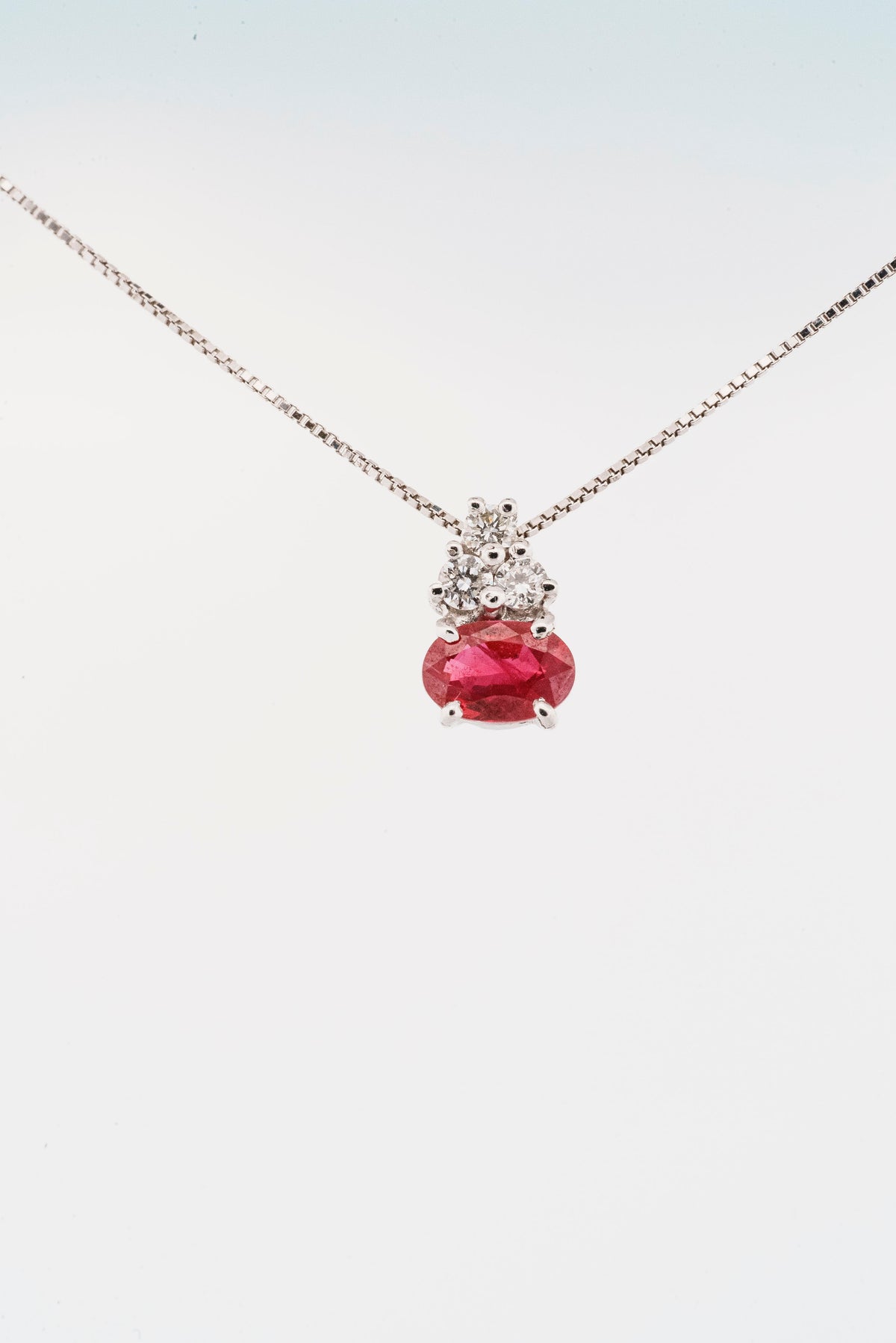 Collana con rubino